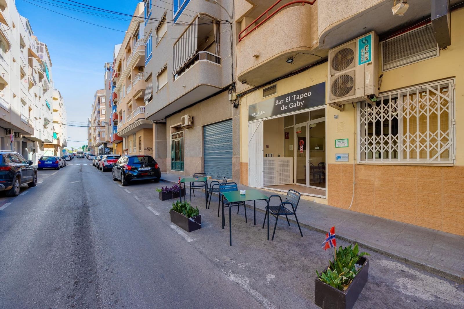 Commercieel te koop in Torrevieja - € 149.900 (Ref: 9462320)