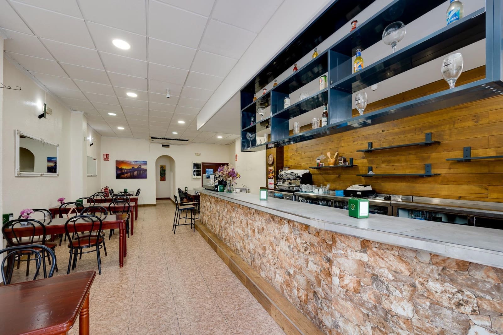 Commercieel te koop in Torrevieja - € 149.900 (Ref: 9462320)