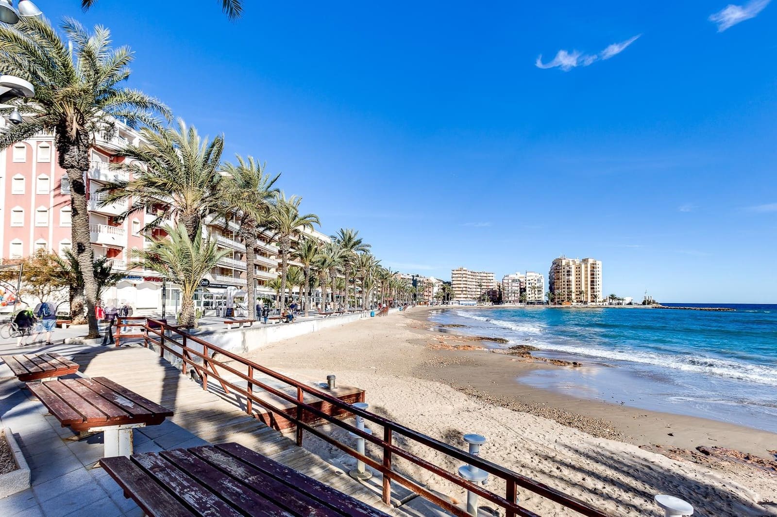 Commercieel te koop in Torrevieja - € 149.900 (Ref: 9462320)