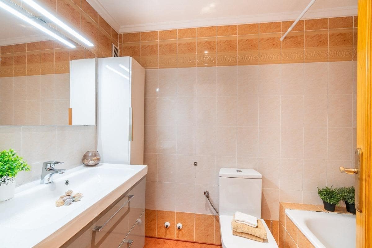 2 sypialnia Dom szeregowy na sprzedaż w El Limonar z basenem - 139 000 € (Ref: 9462324)