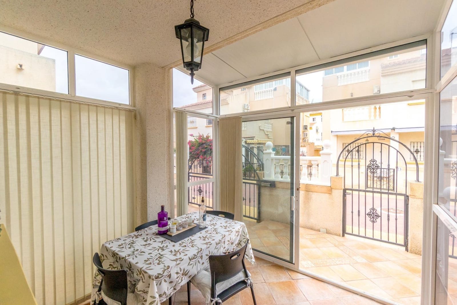 2 quarto Moradia em Banda para venda em Torrevieja com piscina - 165 000 € (Ref: 9462325)