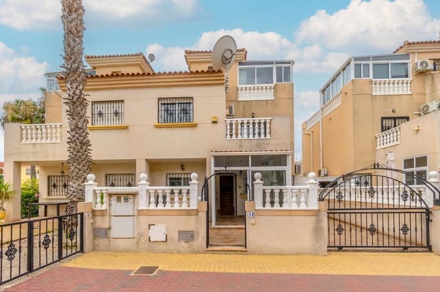 2 quarto Moradia em Banda para venda em El Chaparral - La Siesta - La Torreta, Torrevieja com piscina - 165 000 € (Ref: 9462325)