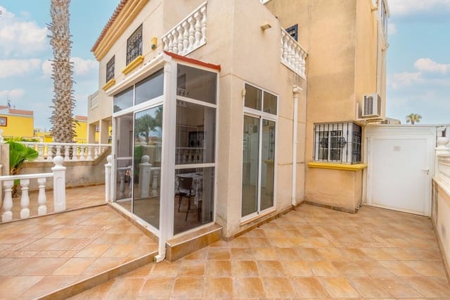 2 quarto Moradia em Banda para venda em El Chaparral - La Siesta - La Torreta, Torrevieja com piscina - 165 000 € (Ref: 9462325)