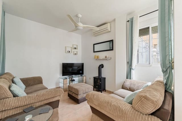 2 quarto Moradia em Banda para venda em El Chaparral - La Siesta - La Torreta, Torrevieja com piscina - 165 000 € (Ref: 9462325)