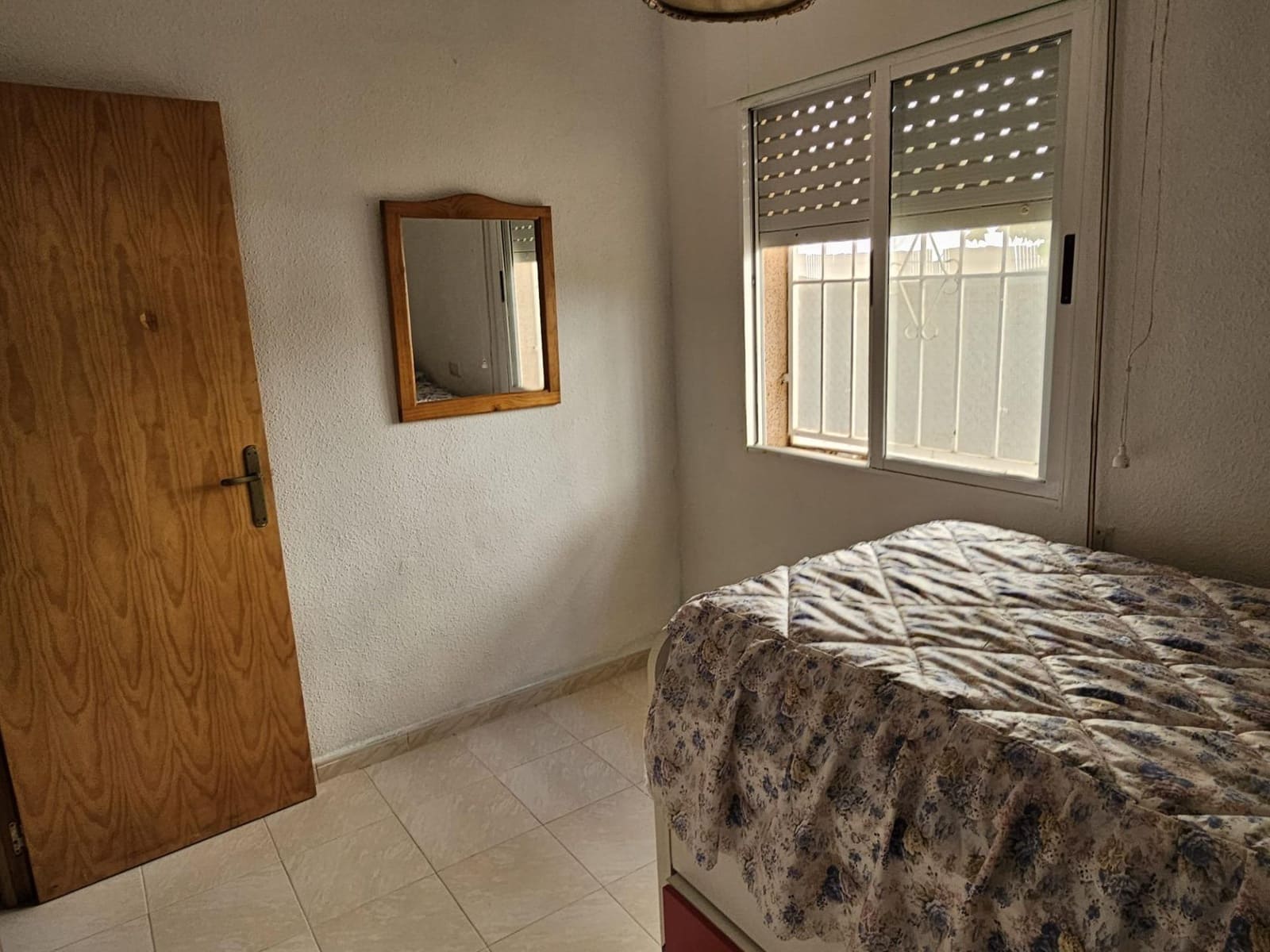 Adosado de 3 habitaciones en Torrevieja en venta con piscina - 144.000 € (Ref: 9462326)