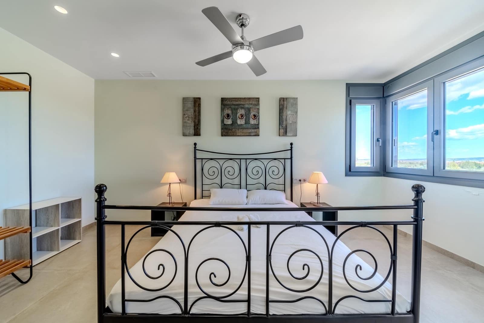 5 bedroom Villa for sale in La Marina with pool garage - € 990,000 (Ref: 9462327)