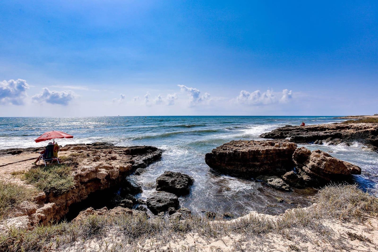 3 bedroom Flat for sale in La Veleta with pool - € 194,900 (Ref: 9462330)