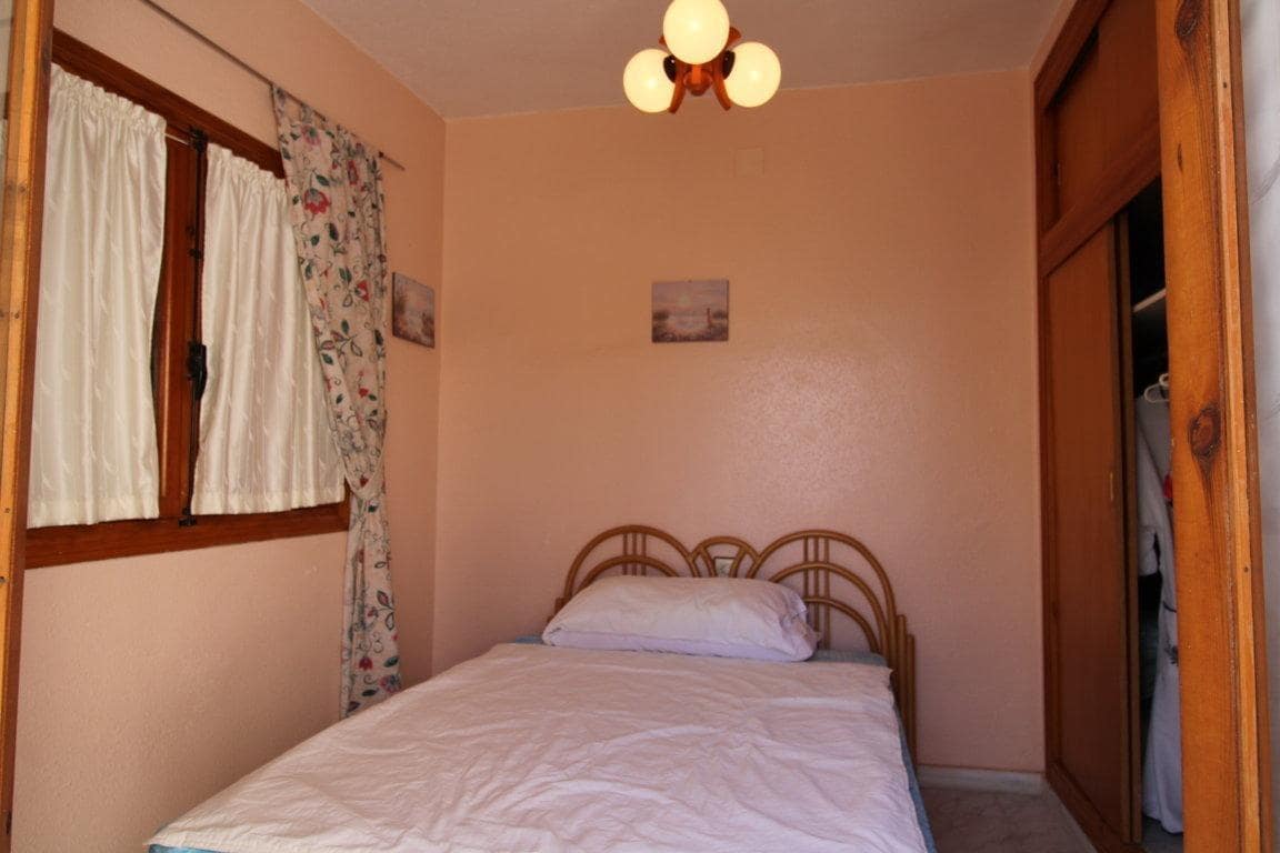 3 soveværelse Rækkehus til salg i Torrevieja med swimmingpool - € 200.000 (Ref: 9462353)