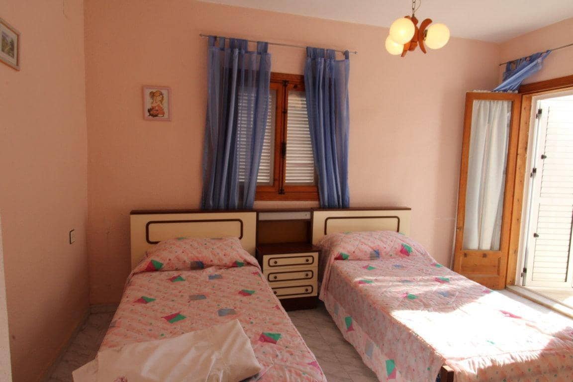 3 soveværelse Rækkehus til salg i Torrevieja med swimmingpool - € 200.000 (Ref: 9462353)