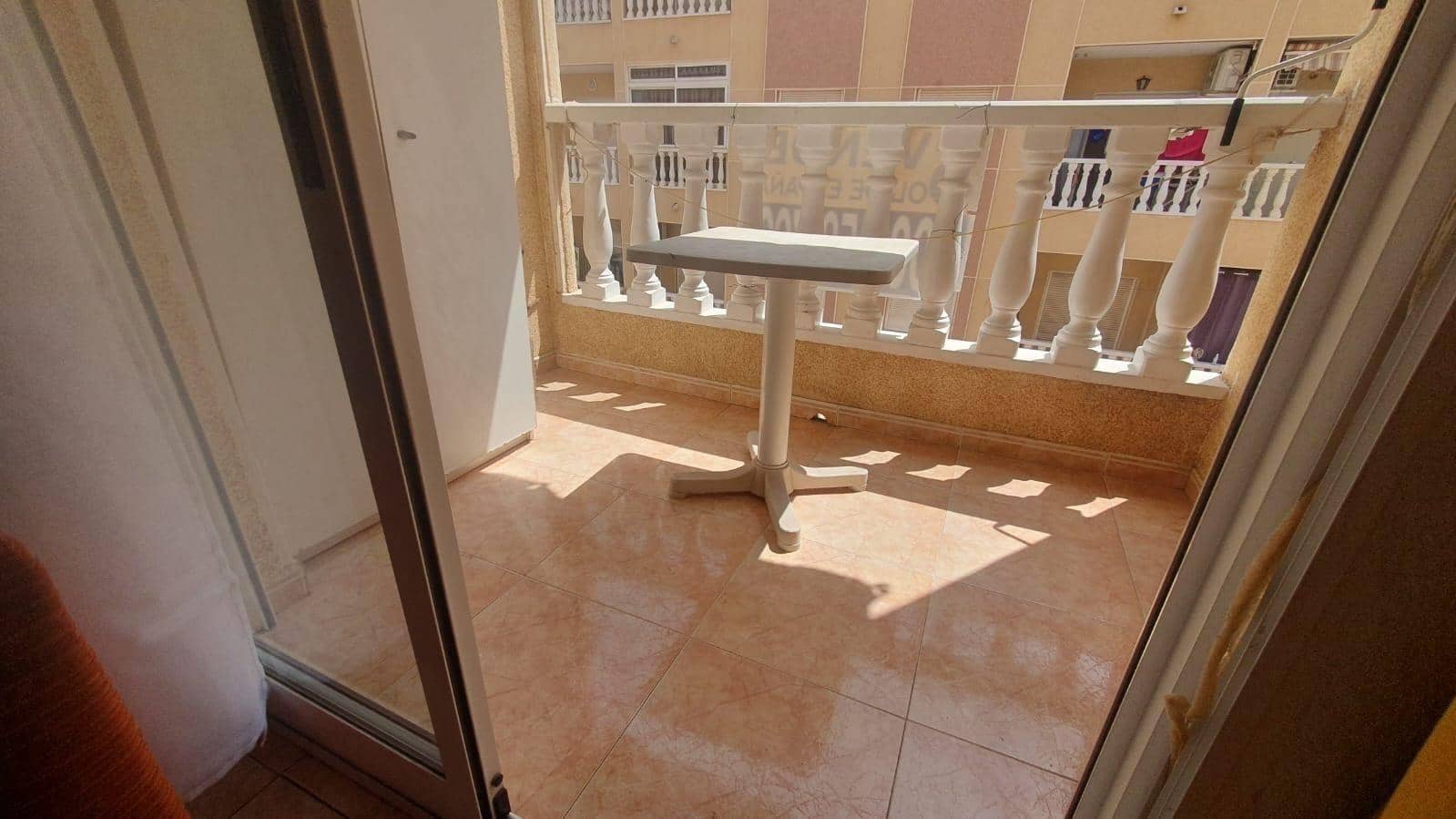 2 soverom Leilighet til salgs i Torrevieja med svømmebasseng - € 117 260 (Ref: 9462357)