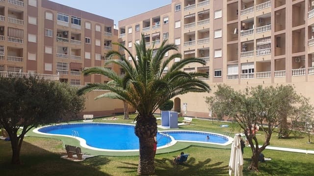 2 soverom Leilighet til salgs i Centro, Torrevieja med svømmebasseng - € 117 260 (Ref: 9462357)