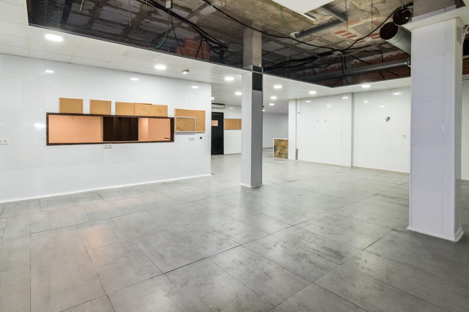 Comercial para venda em Torrevieja - 409 500 € (Ref: 9462361)