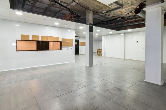 Comercial para venda em Torrevieja - 409 500 € (Ref: 9462361)