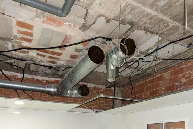 Comercial para venda em Torrevieja - 409 500 € (Ref: 9462361)