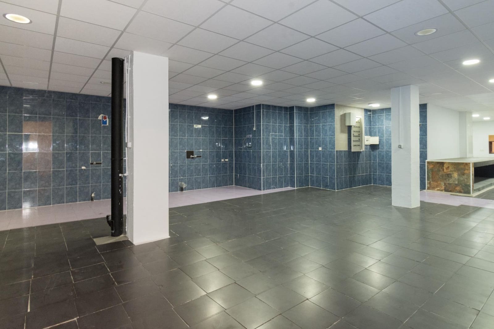 Comercial para venda em Torrevieja - 409 500 € (Ref: 9462361)