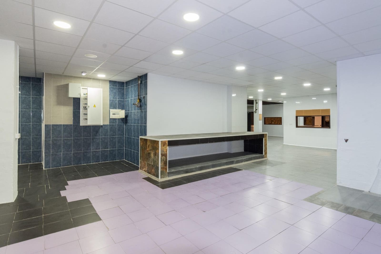 Comercial para venda em Torrevieja - 409 500 € (Ref: 9462361)