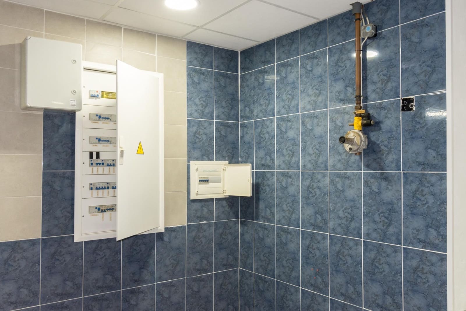 Comercial para venda em Torrevieja - 409 500 € (Ref: 9462361)