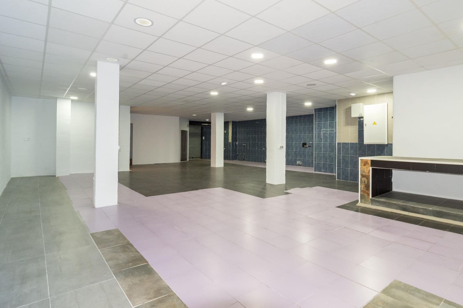 Comercial para venda em Torrevieja - 409 500 € (Ref: 9462361)