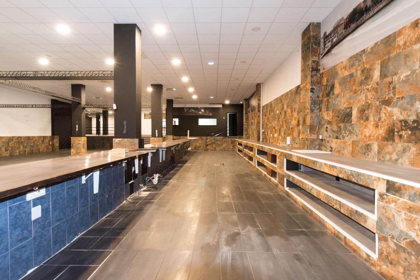 Comercial para venda em Torrevieja - 409 500 € (Ref: 9462361)