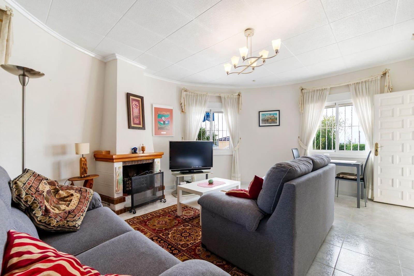 4 chambre Villa/Maison à vendre à Torrevieja avec piscine garage - 549 000 € (Ref: 9462364)