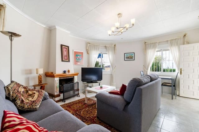 4 chambre Villa/Maison à vendre à El Chaparral - La Siesta - La Torreta, Torrevieja avec piscine garage - 549 000 € (Ref: 9462364)