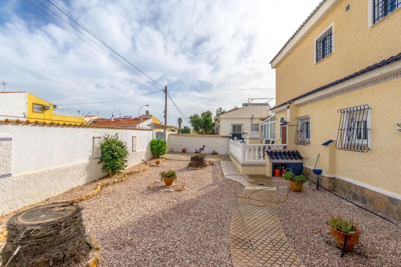 4 chambre Villa/Maison à vendre à Torrevieja avec piscine garage - 549 000 € (Ref: 9462364)