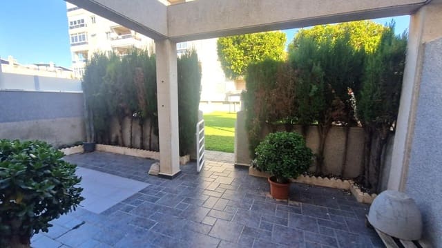 3 soveværelse Rækkehus til salg i Aguas Nuevas, Torrevieja med swimmingpool - € 210.000 (Ref: 9462369)