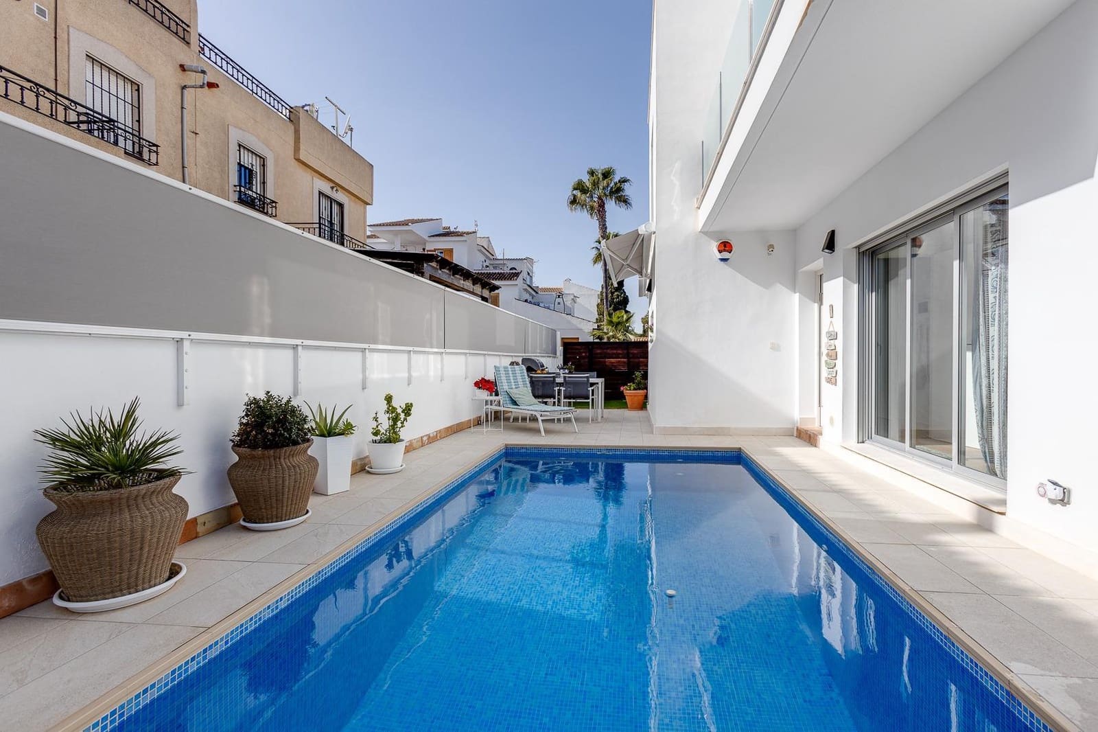 3 chambre Villa/Maison à vendre à Torrevieja avec piscine - 439 000 € (Ref: 9462370)