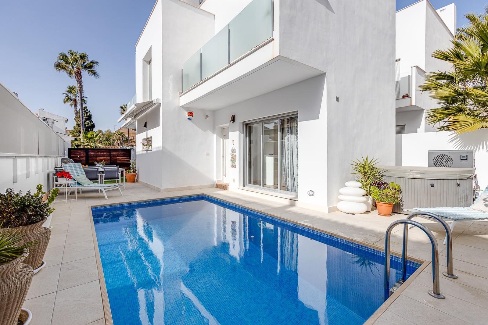 3 chambre Villa/Maison à vendre à Torrevieja avec piscine - 439 000 € (Ref: 9462370)