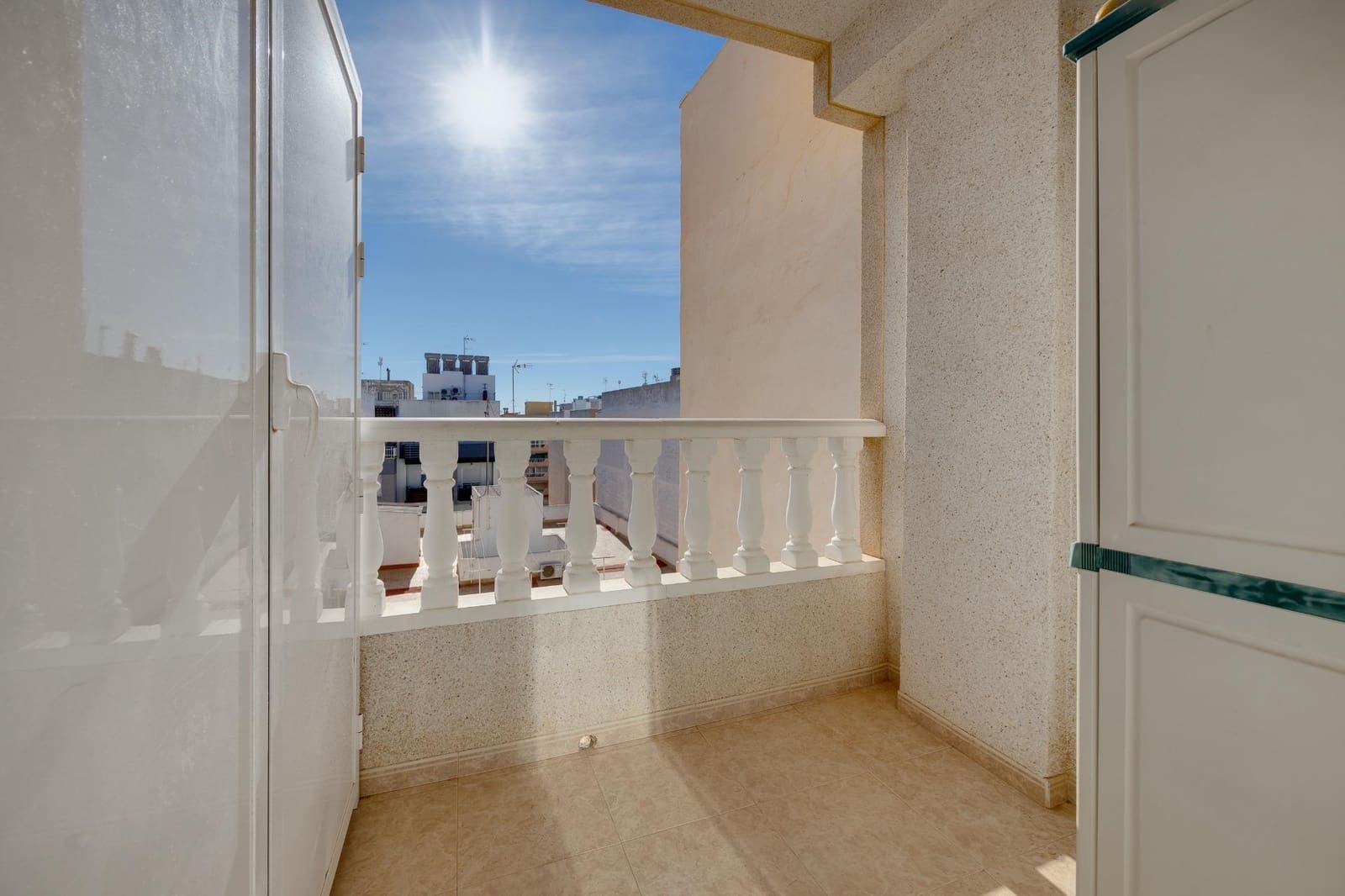 2 Zimmer Penthouse zu verkaufen in Torrevieja mit Pool Garage - 166.300 € (Ref: 9462371)