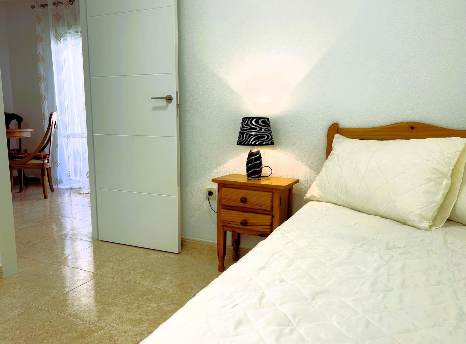 2 soveværelse Lejlighed til salg i Torrevieja med swimmingpool - € 114.000 (Ref: 9462377)