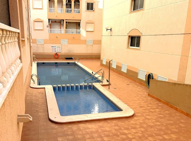 2 soveværelse Lejlighed til salg i El Molino, Torrevieja med swimmingpool - € 114.000 (Ref: 9462377)