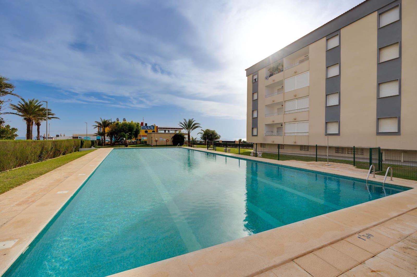 2 bedroom Apartment for sale in Punta Prima with pool garage - € 199,000 (Ref: 9462379)