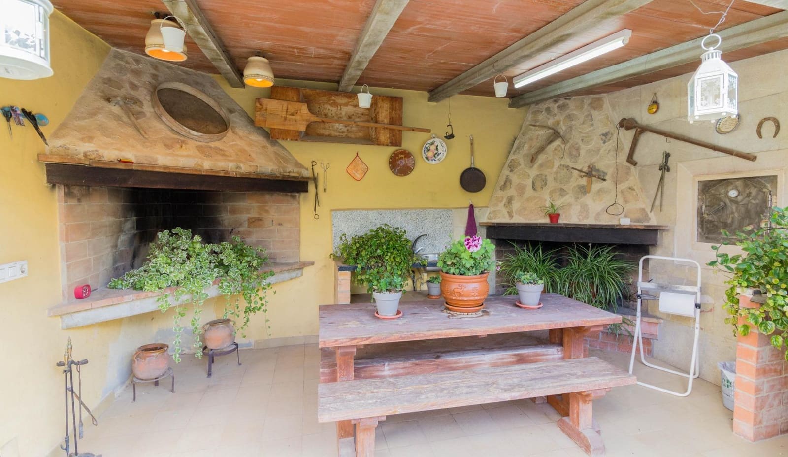 4 bedroom Finca/Country House for sale in La Matanza with pool - € 349,000 (Ref: 9462578)