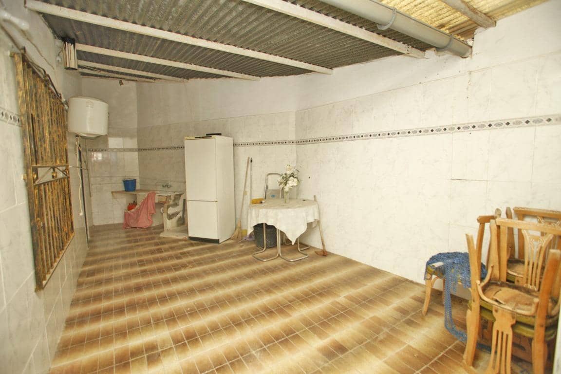 3 makuuhuone Omakotitalo myytävänä paikassa Arneva - 95 000 € (Ref: 9462581)