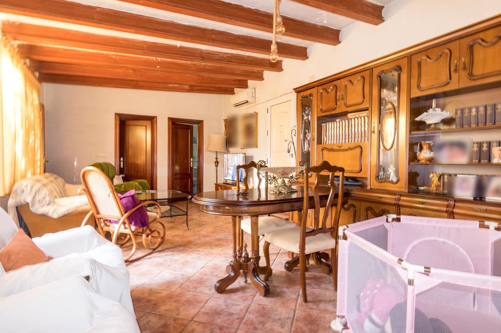 5 chambre Local Commercial à vendre à Redovan - 299 900 € (Ref: 9462584)