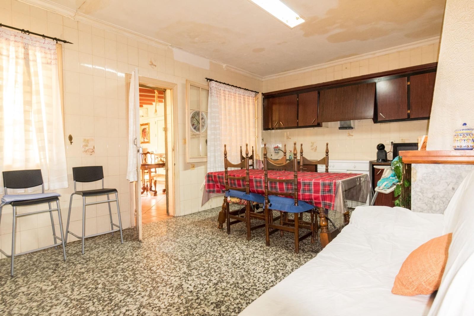 5 chambre Local Commercial à vendre à Redovan - 299 900 € (Ref: 9462584)