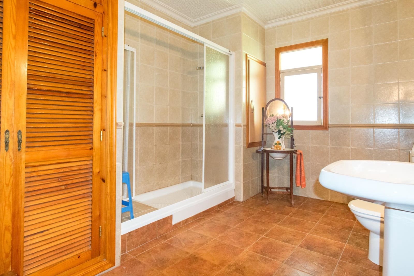 5 chambre Local Commercial à vendre à Redovan - 299 900 € (Ref: 9462584)