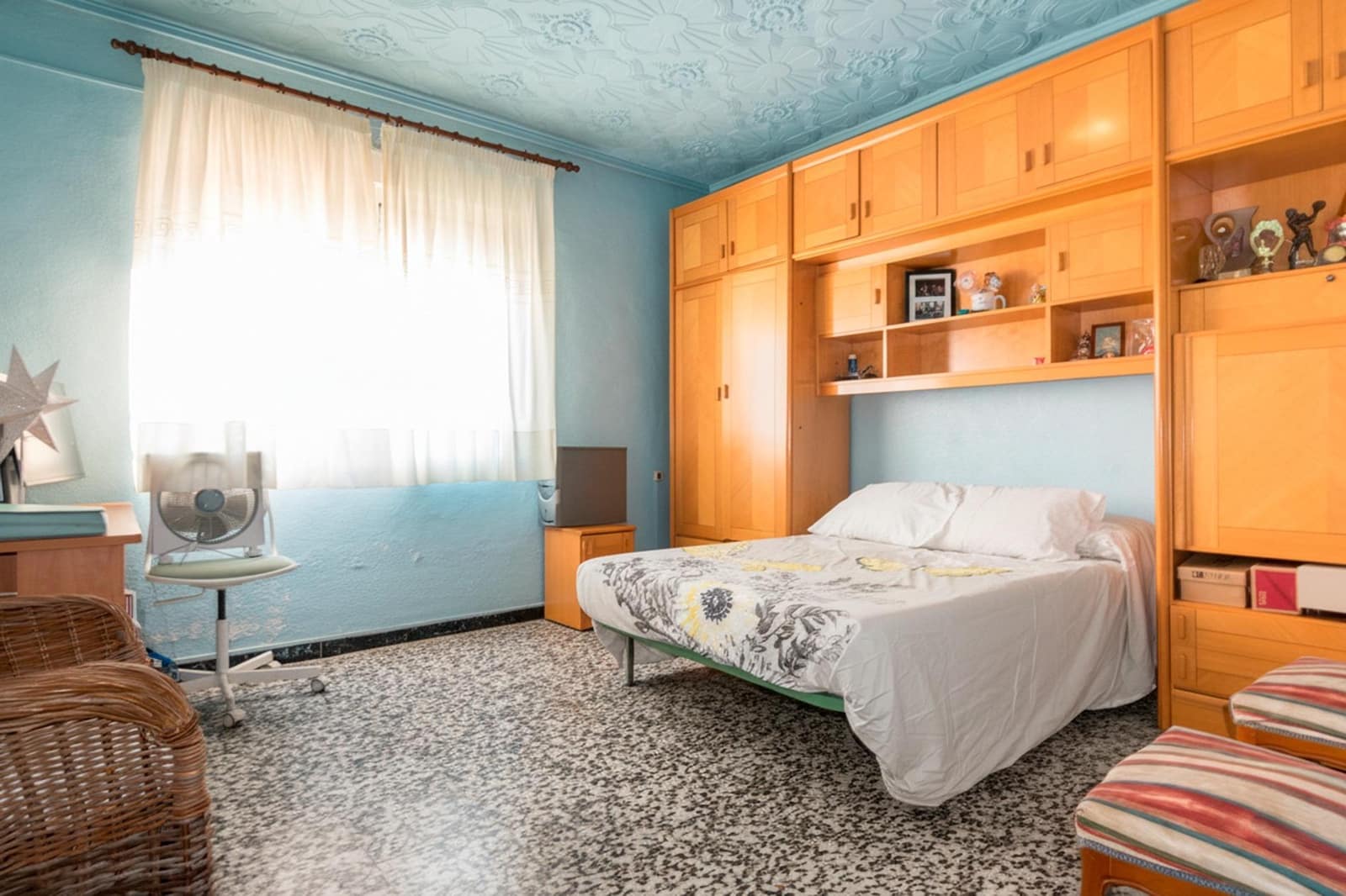 5 chambre Local Commercial à vendre à Redovan - 299 900 € (Ref: 9462584)