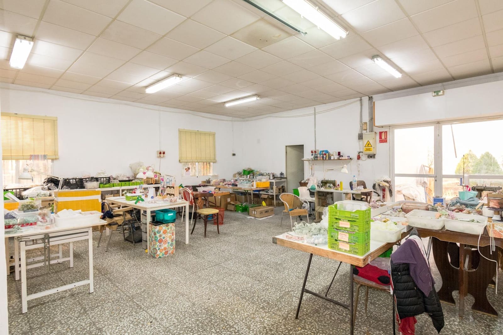 5 chambre Local Commercial à vendre à Redovan - 299 900 € (Ref: 9462584)