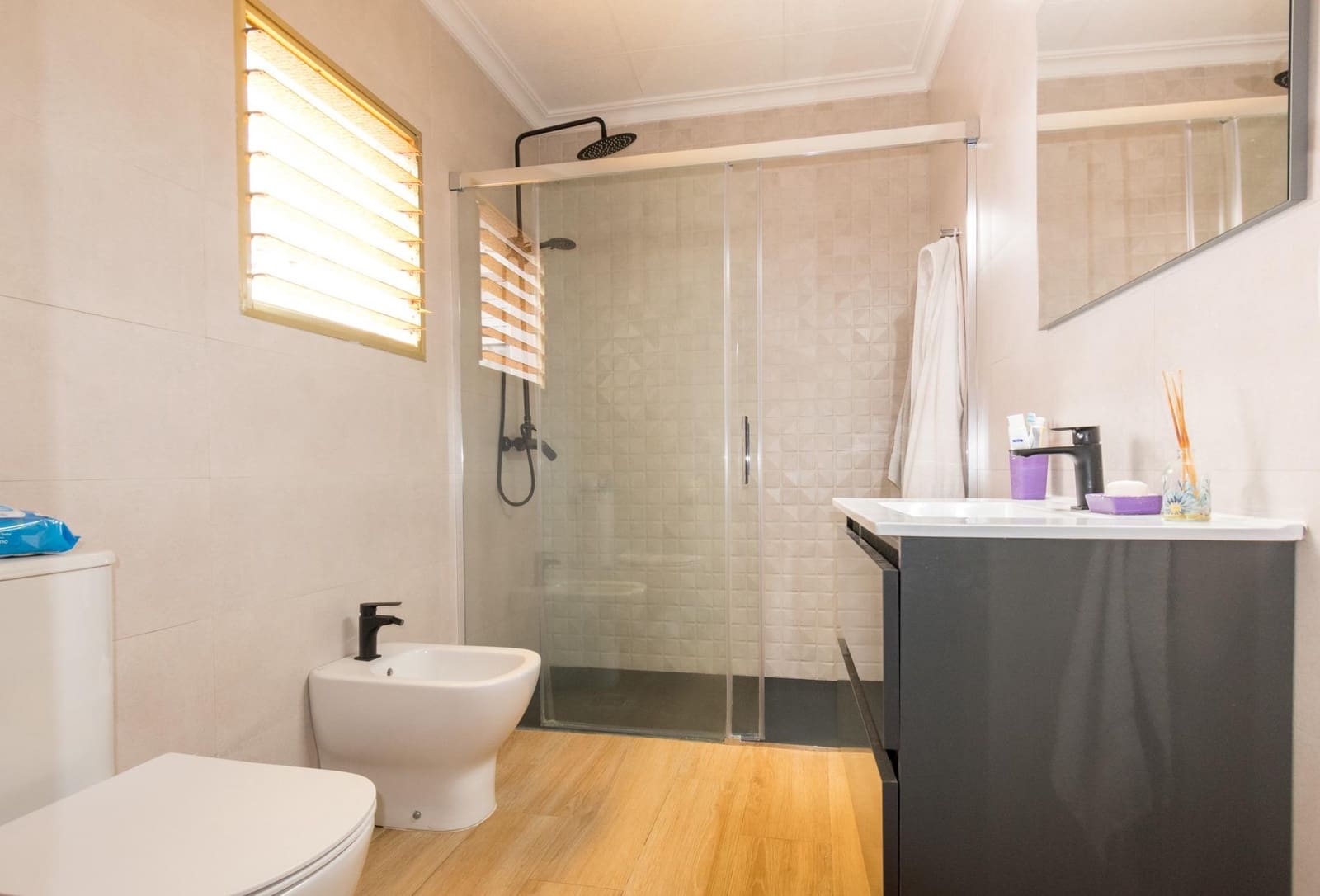 Casa de 4 habitaciones en Torrevieja en venta - 269.000 € (Ref: 9462586)