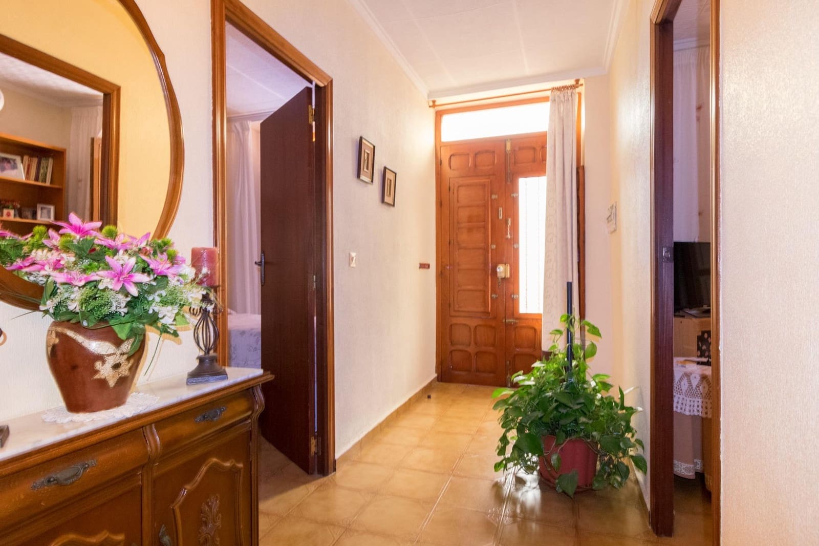 Casa de 4 habitaciones en Torrevieja en venta - 269.000 € (Ref: 9462586)