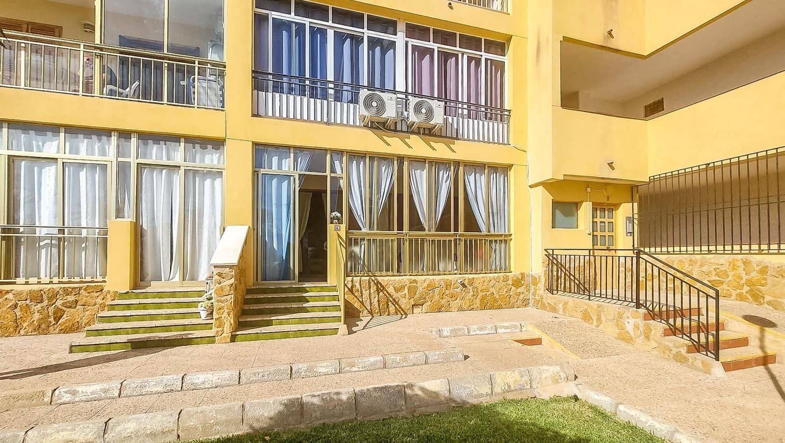 1 sovrum Lägenhet till salu i Punta Prima - 159 000 € (Ref: 9462587)