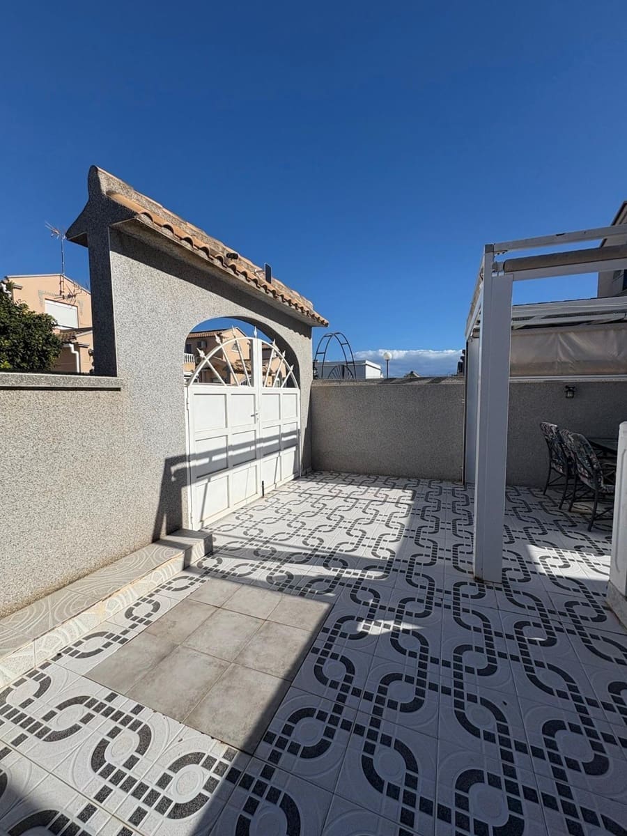 2 bedroom Bungalow for sale in El Limonar with pool - € 165,000 (Ref: 9462591)