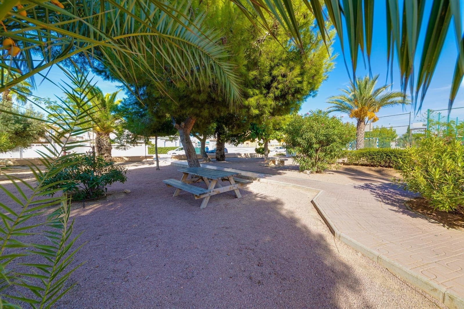 2 bedroom Bungalow for sale in El Limonar with pool - € 165,000 (Ref: 9462591)