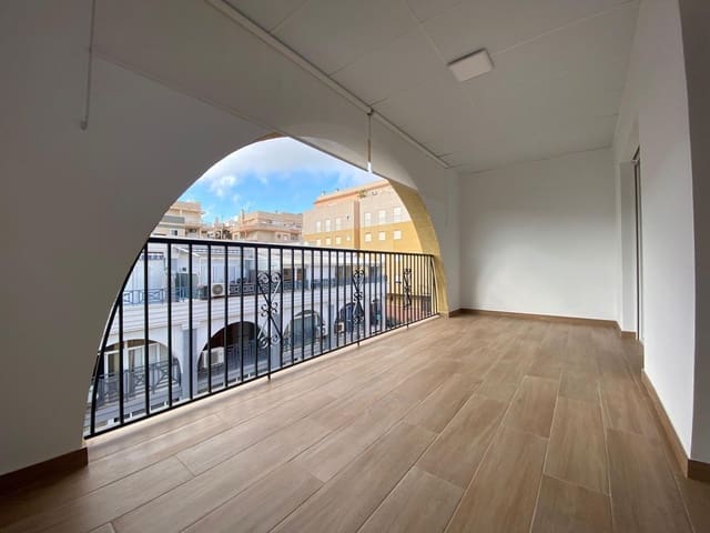 2 bedroom Penthouse for sale in Torrevieja - € 165,000 (Ref: 9468507)