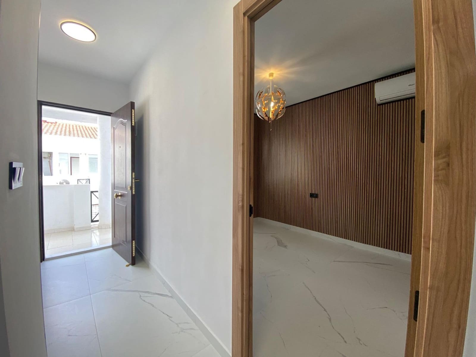 2 bedroom Penthouse for sale in Torrevieja - € 165,000 (Ref: 9468507)