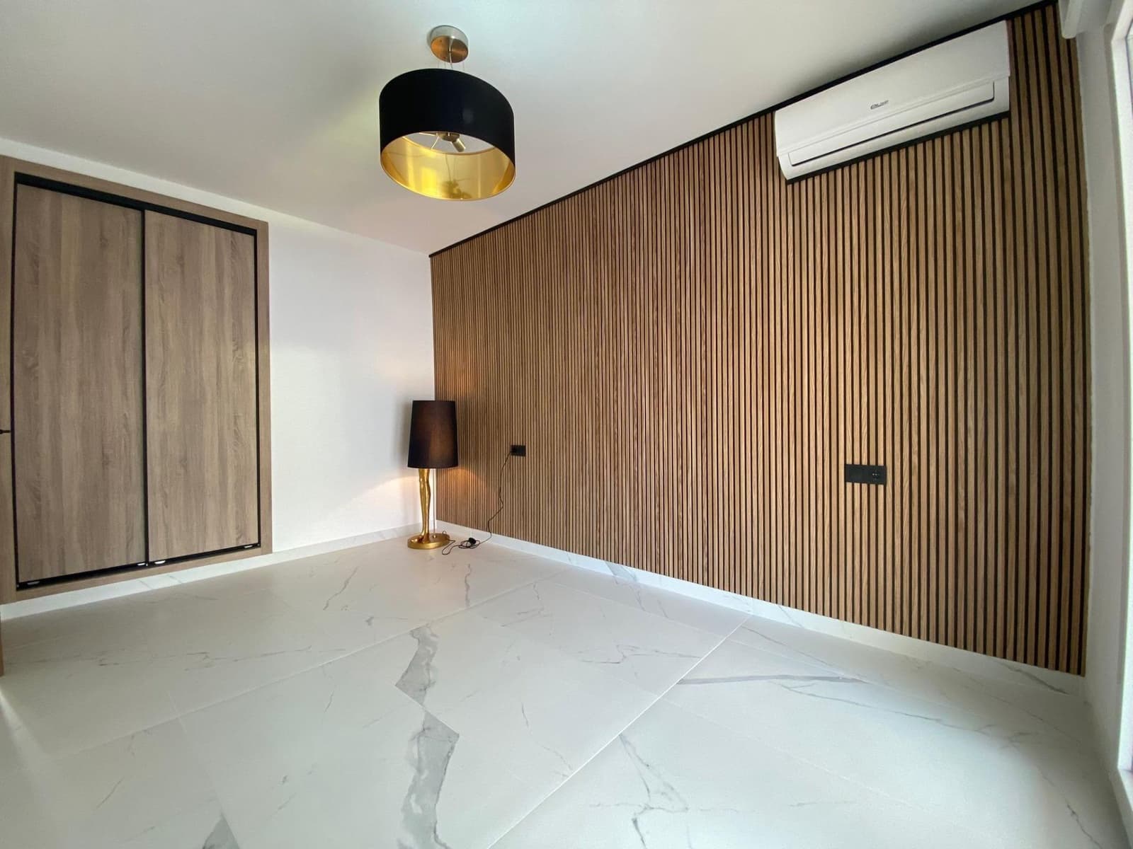 2 bedroom Penthouse for sale in Torrevieja - € 165,000 (Ref: 9468507)