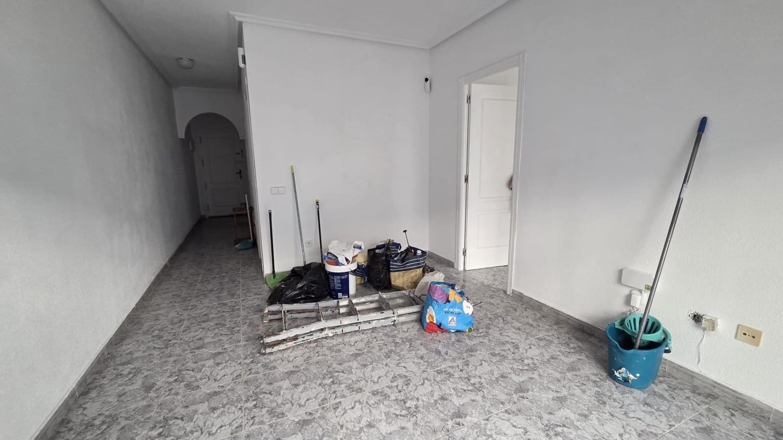2 slaapkamer Appartement te koop in Torrevieja - € 129.000 (Ref: 9468508)