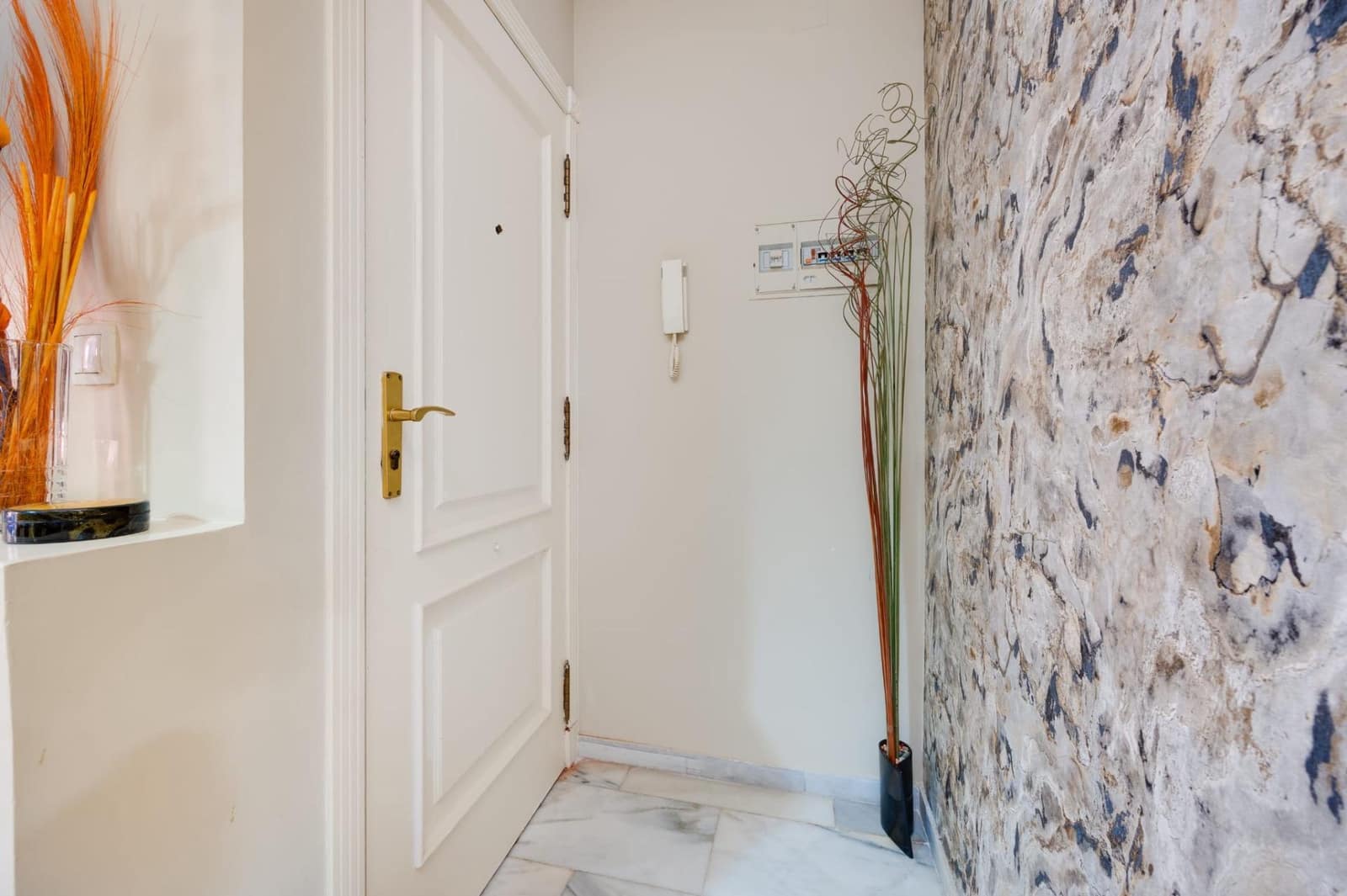 2 bedroom Apartment for sale in Torrevieja with pool - € 234,000 (Ref: 9471211)